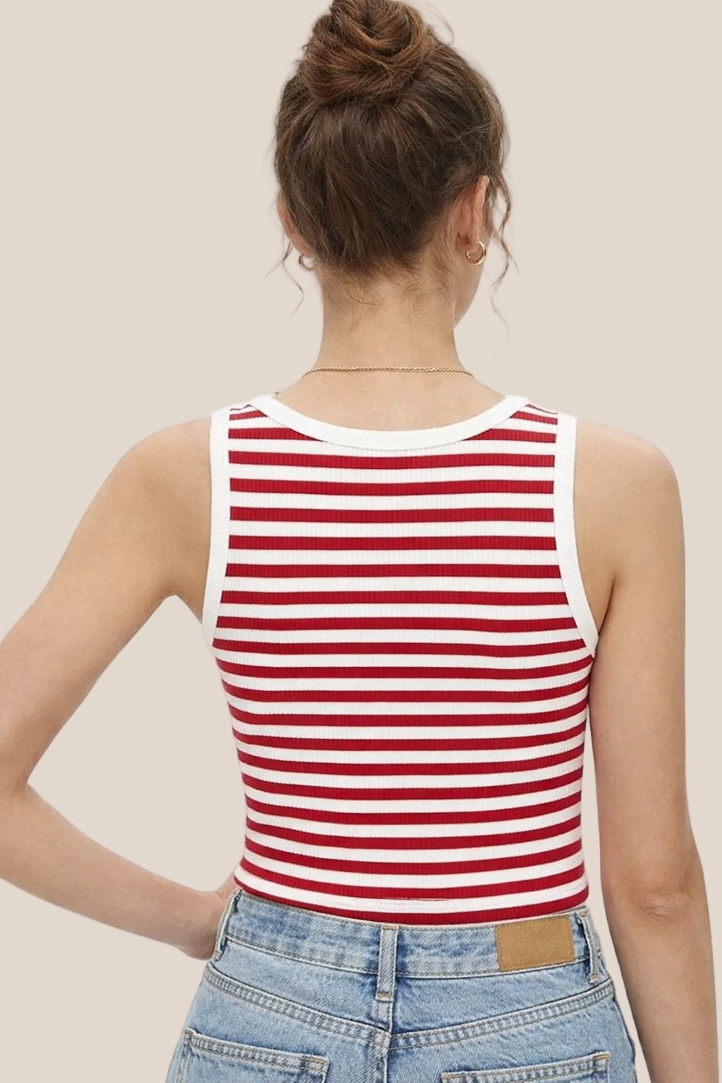 scoop-neck tank top