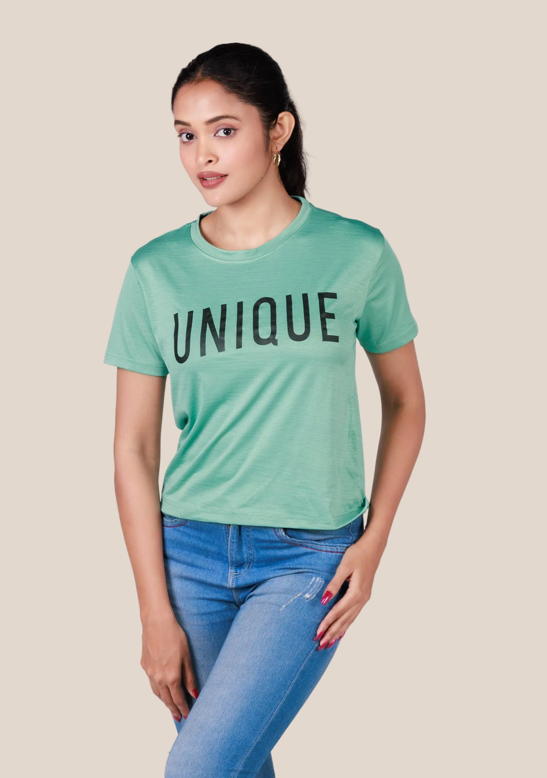 Short-Length T-Shirt - Light Green