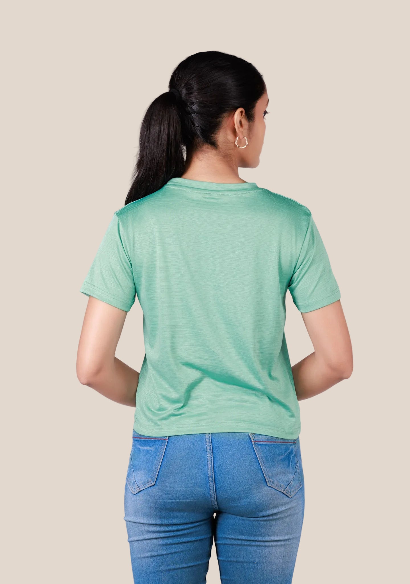 Short-Length T-Shirt - Light Green
